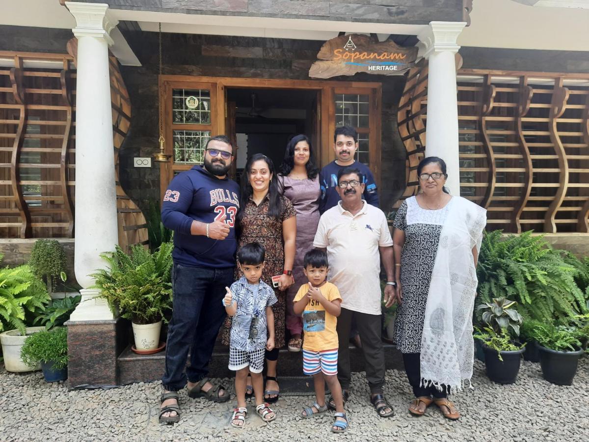 Sopanam Heritage Thekkady Exteriör bild